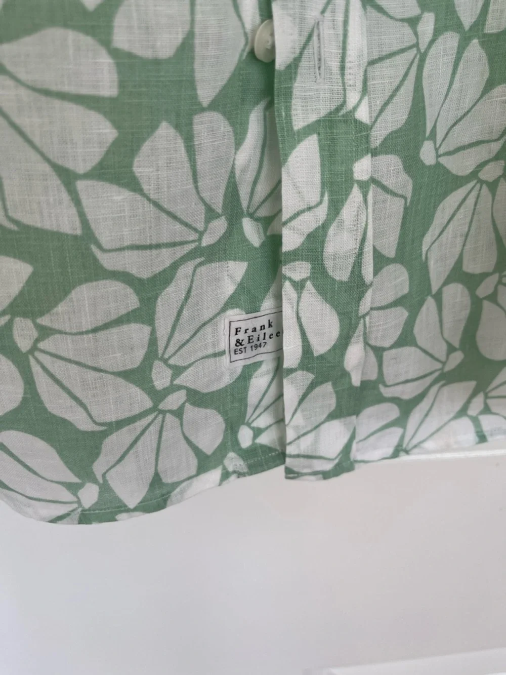 Frank & Eileen Mint Green and White Floral Button-Down - Picture 3 of 3